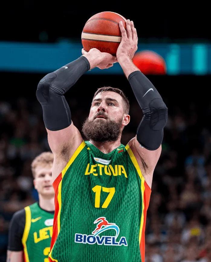 爱游戏-包含赛后法兰克福备战NBA季后赛；手感冰凉细节曝光；管理层满意；控场能力受关注的词条
